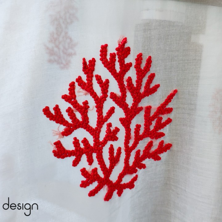 Square table cloth - Coral embroidery (size 130cm)